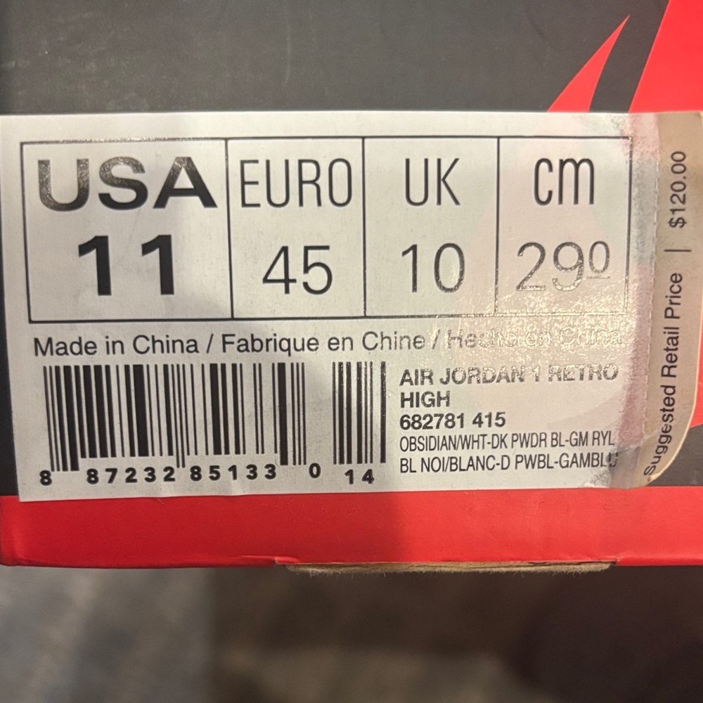 Air Jordan 1 Retro High Sneakers - Picture 7 of 7
